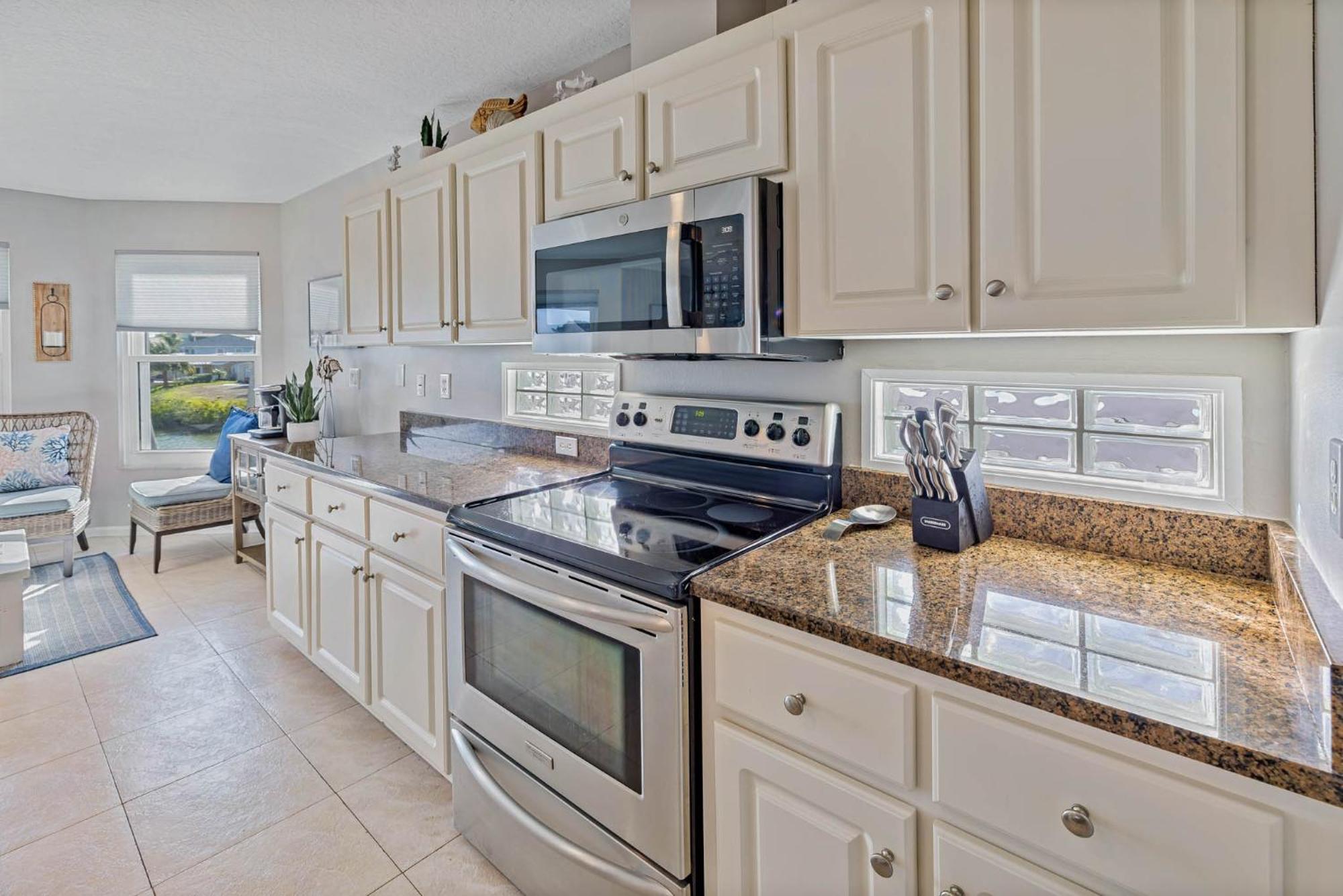 5 Bed3Bath Waterfront Pool Home With Full Gym, Office, And Heated Pool! Hernando Beach Dış mekan fotoğraf