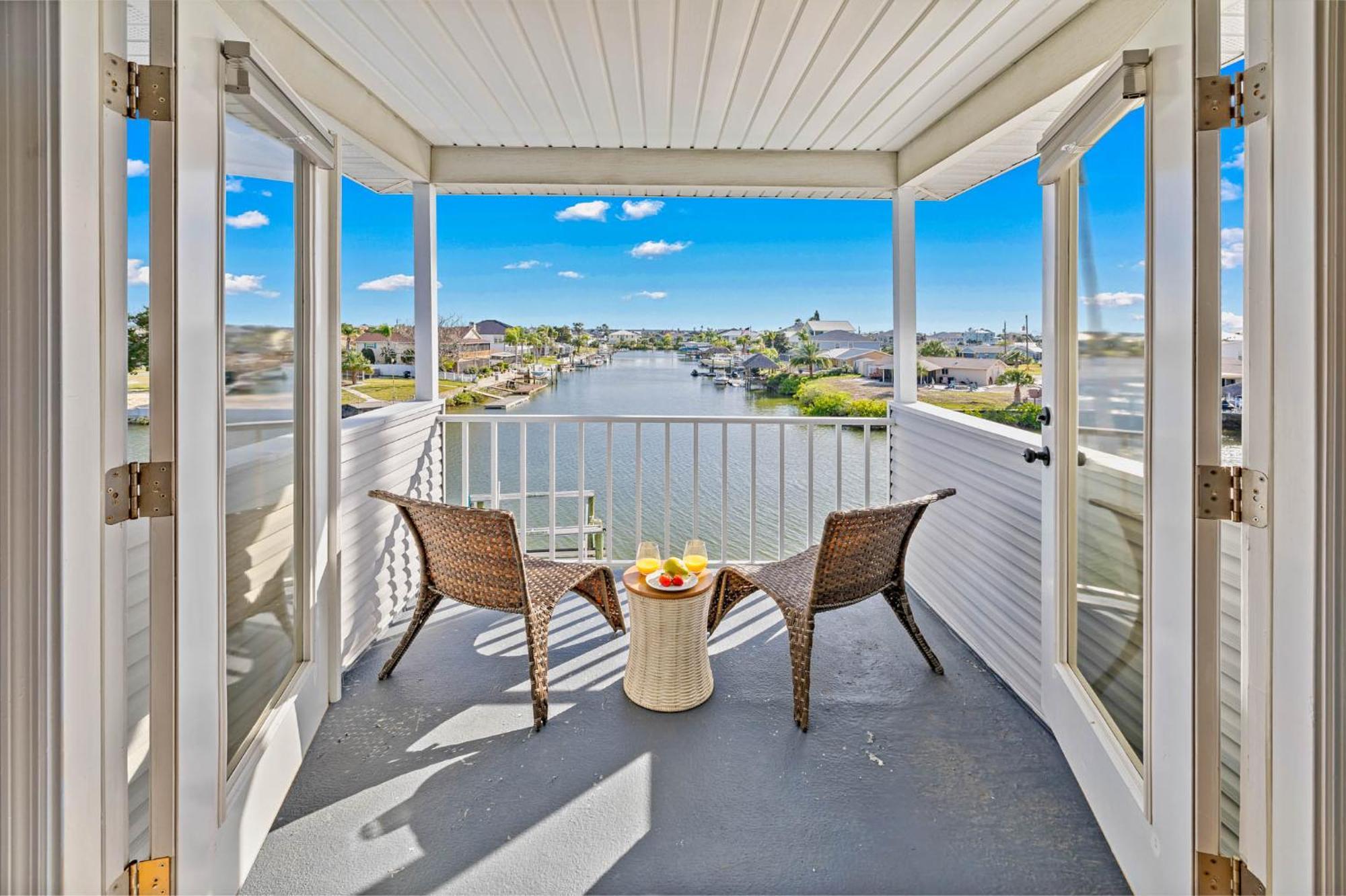 5 Bed3Bath Waterfront Pool Home With Full Gym, Office, And Heated Pool! Hernando Beach Dış mekan fotoğraf