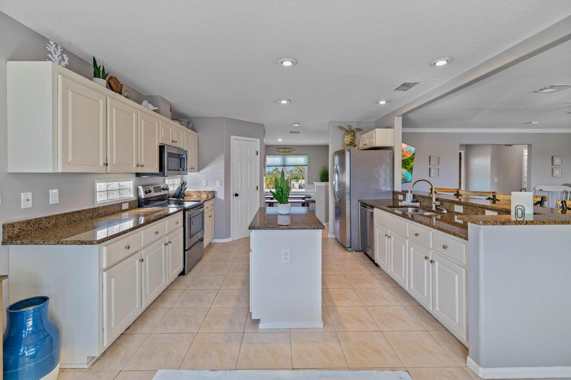 5 Bed3Bath Waterfront Pool Home With Full Gym, Office, And Heated Pool! Hernando Beach Dış mekan fotoğraf