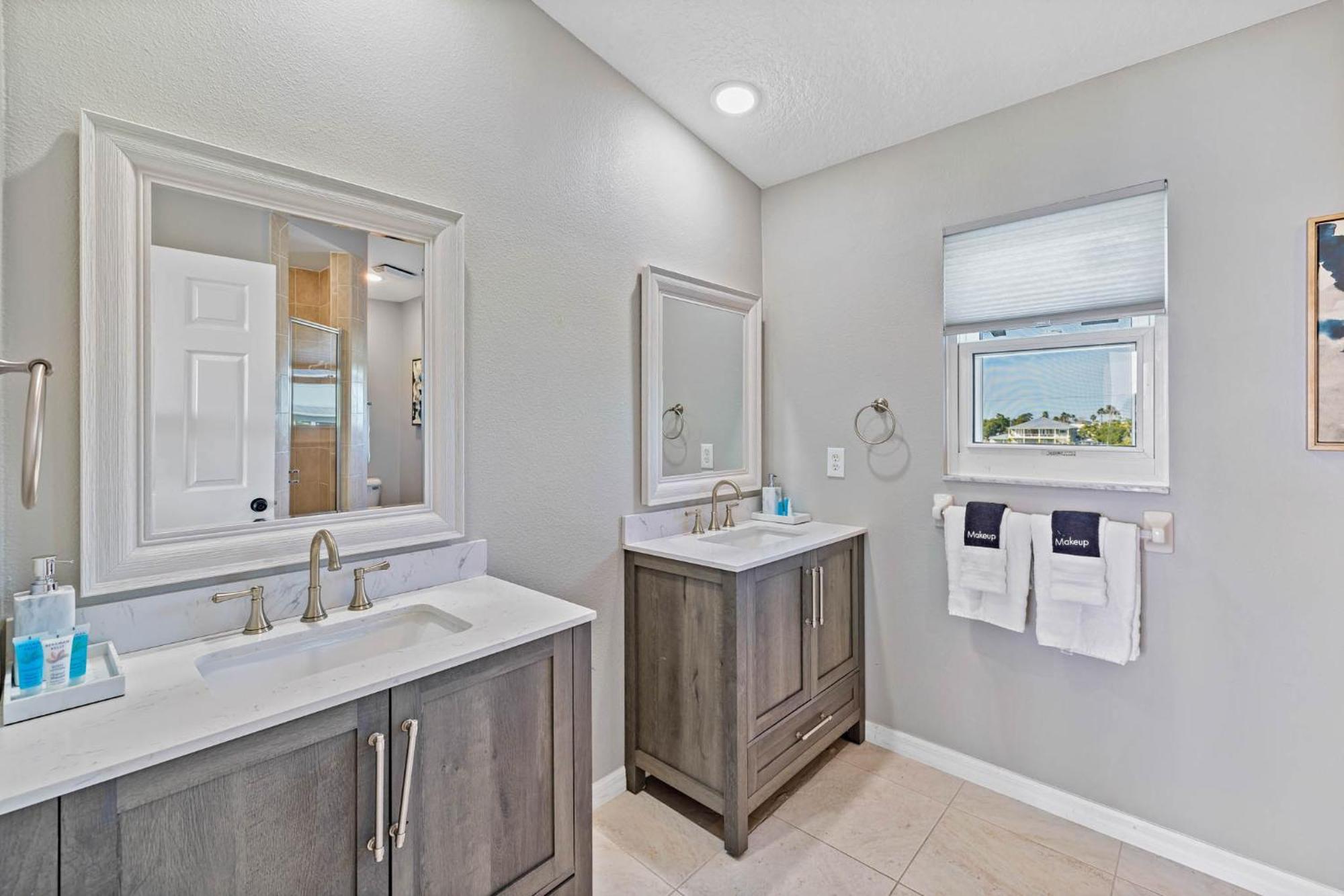 5 Bed3Bath Waterfront Pool Home With Full Gym, Office, And Heated Pool! Hernando Beach Dış mekan fotoğraf