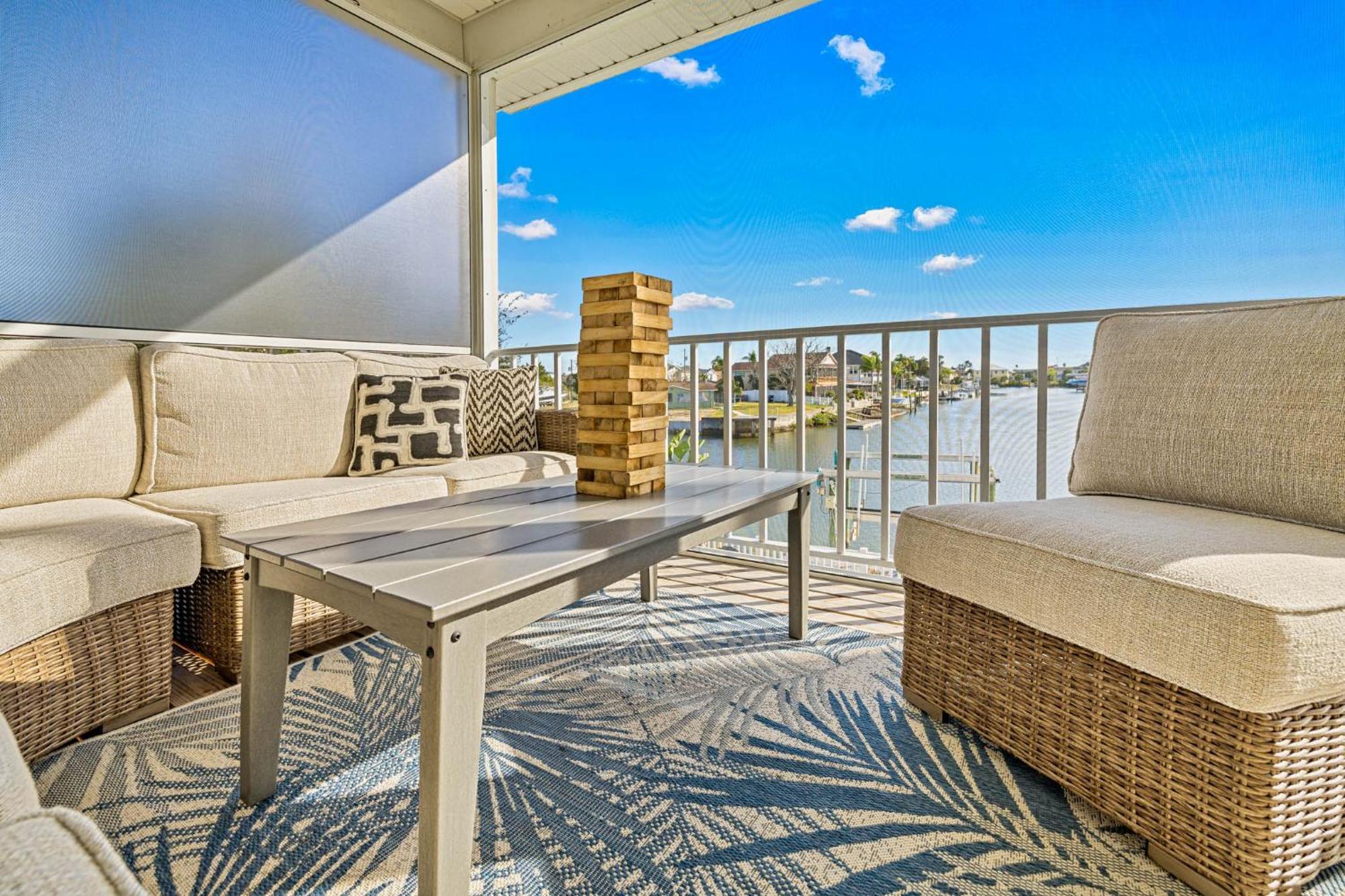 5 Bed3Bath Waterfront Pool Home With Full Gym, Office, And Heated Pool! Hernando Beach Dış mekan fotoğraf